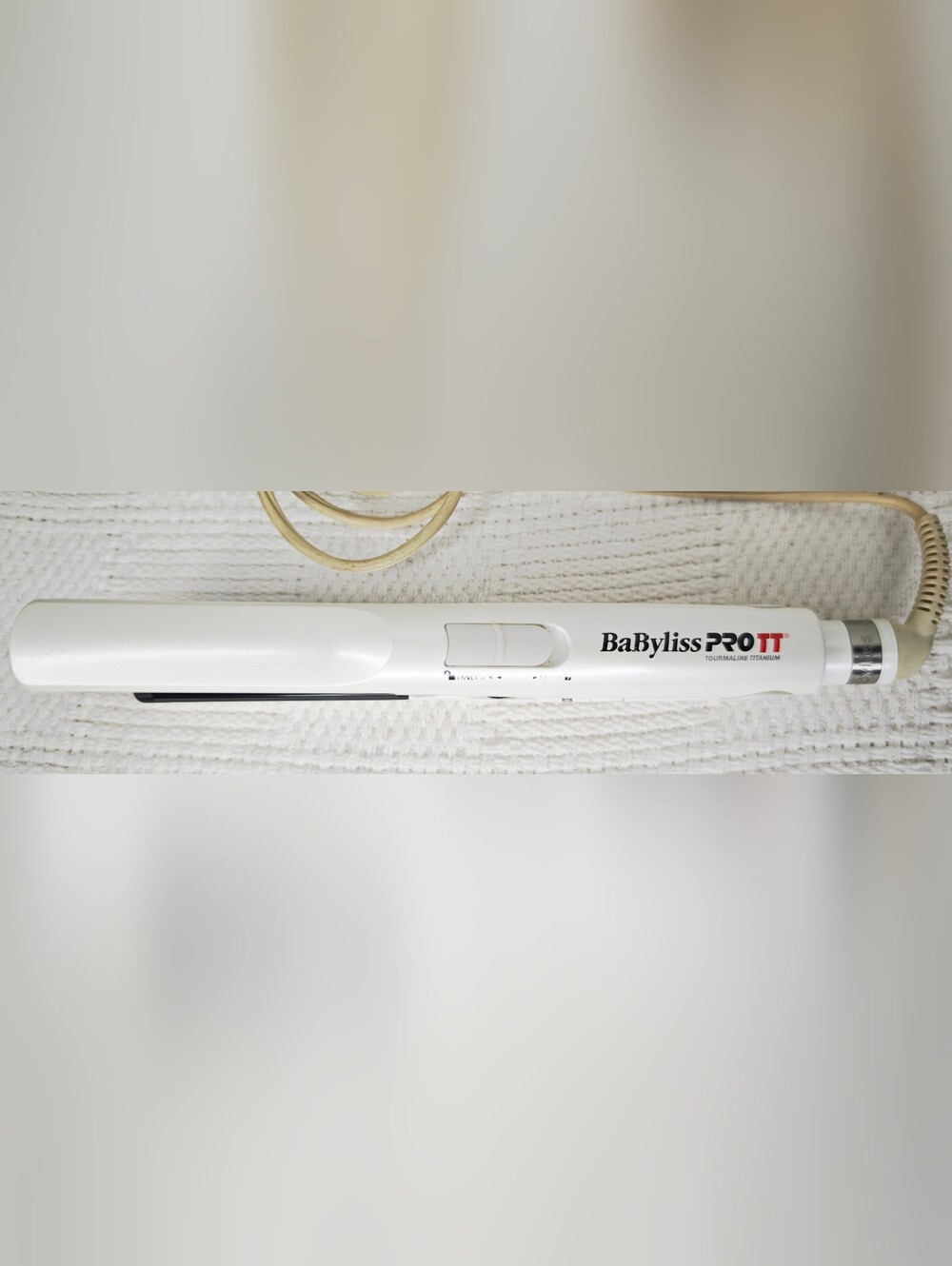 Babyliss Pro TT tourmaline titanium flat iron